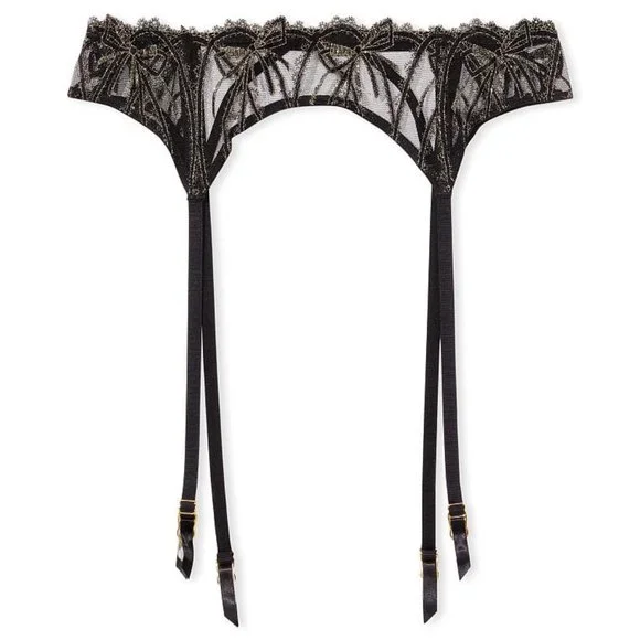 bow garter belt Olive oil as a sexual lubricant: Is it safe to use? main image 0